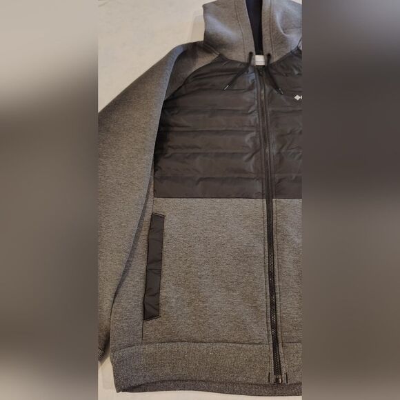 Columbia Two-Tone Hooded Jacket in Black & Gray Hoodie - Picture 4 of 16